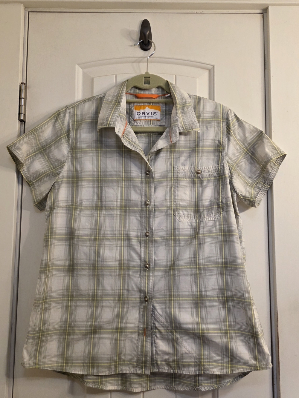 Orvis Women's Short-Sleeve Plaid Button-Down Shirt in Light Green and White